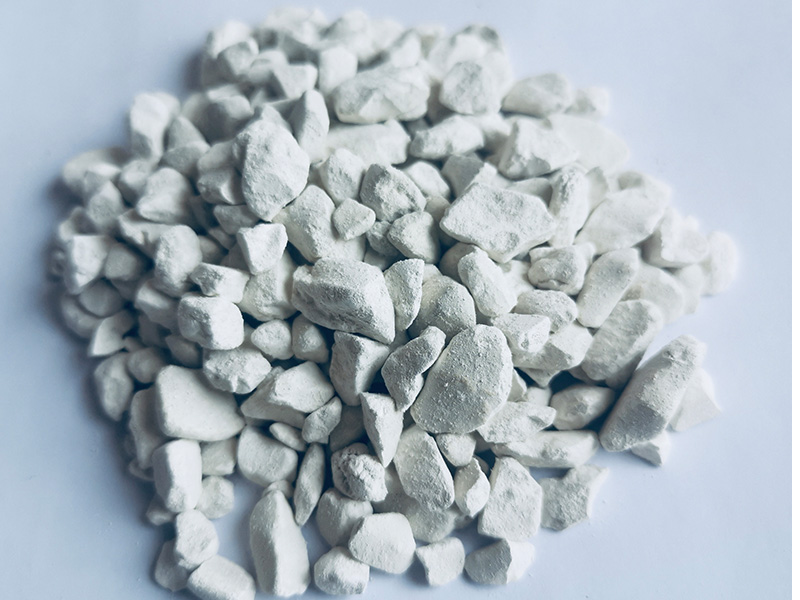 在沥青混淆料中添加消石灰的应用